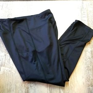 Black capri leggings women's S Tek Gear